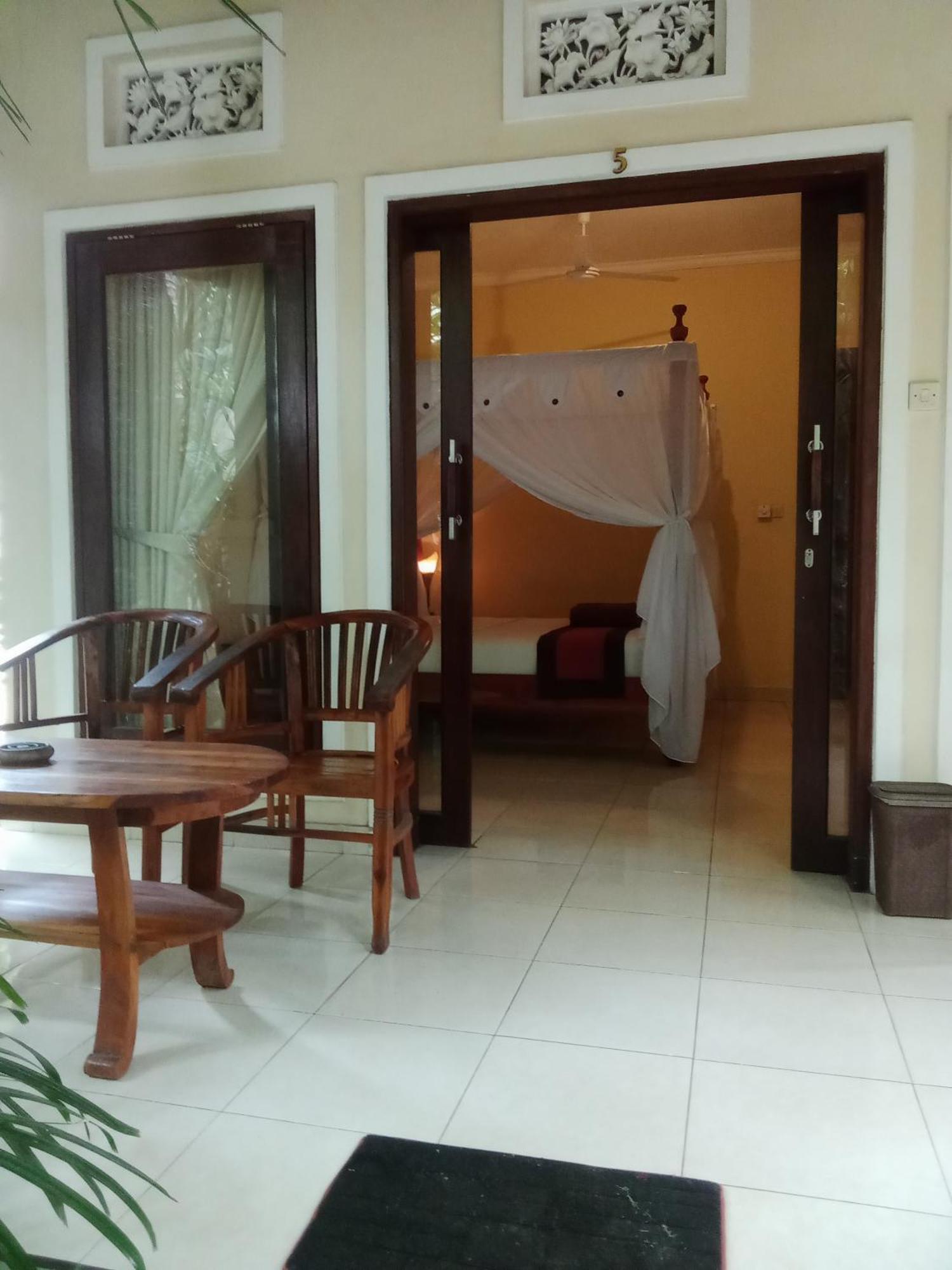 Pondok Aldi Hostel 아메드 외부 사진
